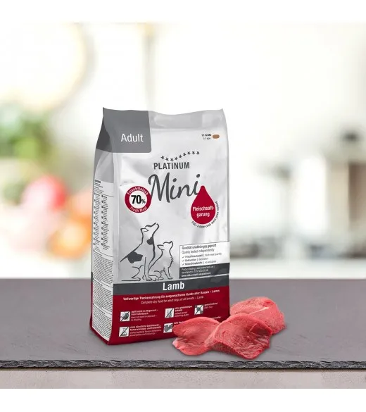 4 x 900 g PLATINUM MINI Lam Voksen hundefoder PLATINUM MINI adult lam og ris er et sundt komplet&nbsp;koldpresset hundefoder der sik