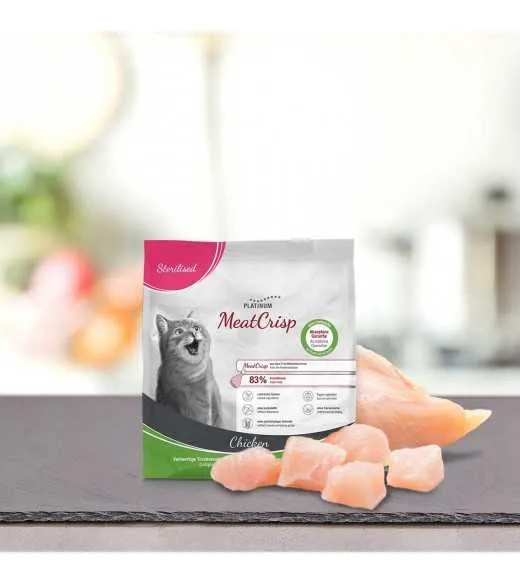 16 x 400 gram PLATINUM MeatCrisp Sterilised Chicken kattemad Kattemad fra PLATINUM som din kat vil elske. For første gang har en